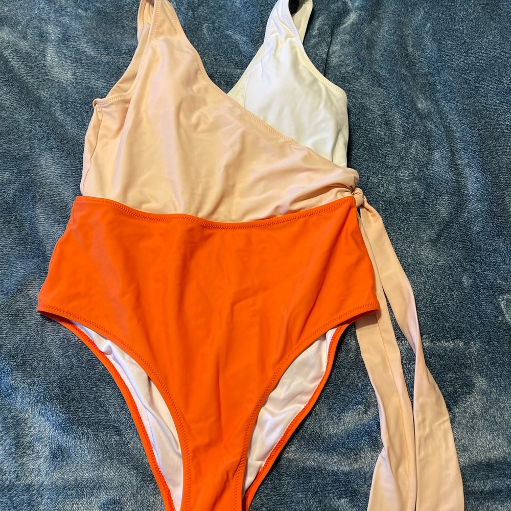 Women’s one piece swimsuit